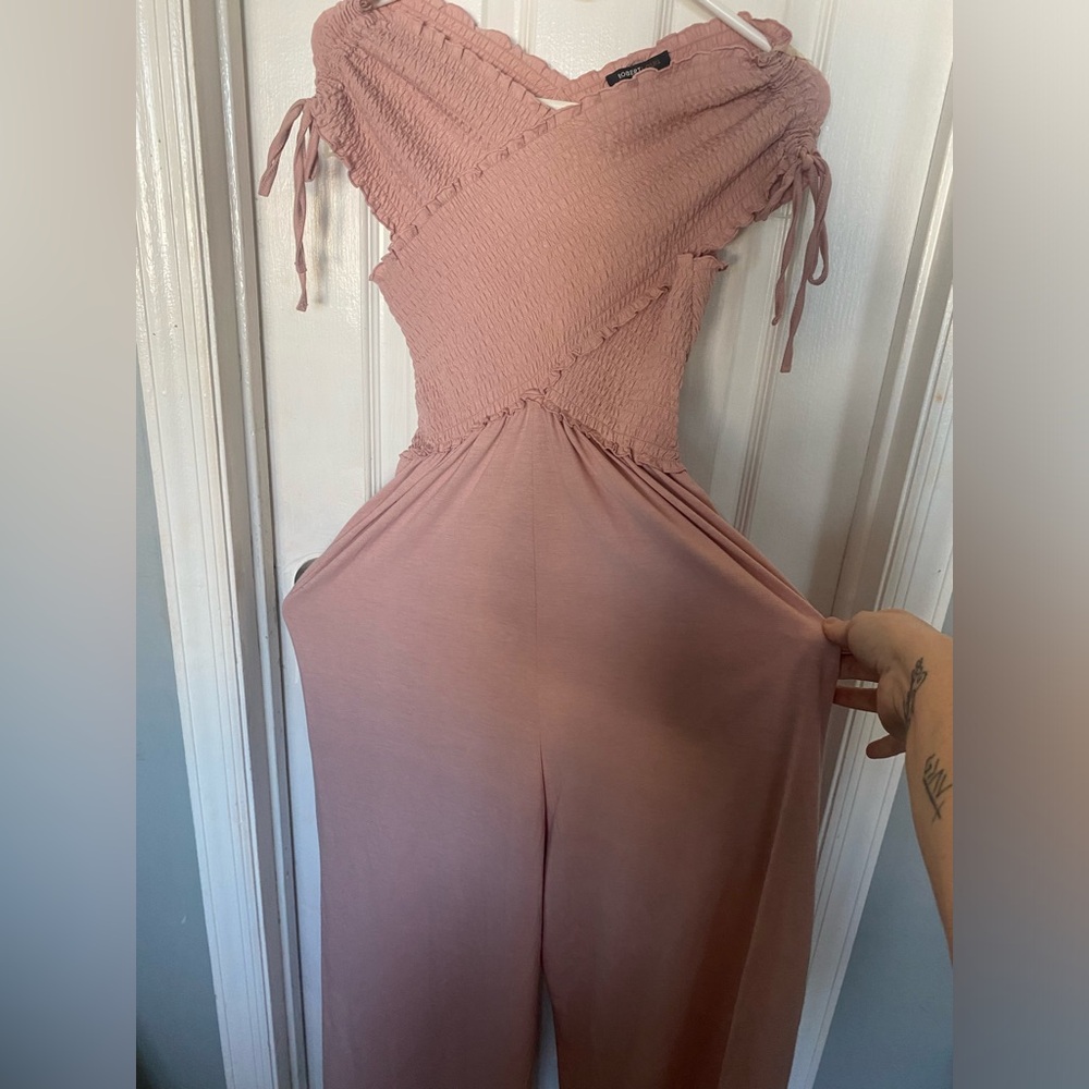 Light weight blush pink medium romper 
New with tags 💖💖💖